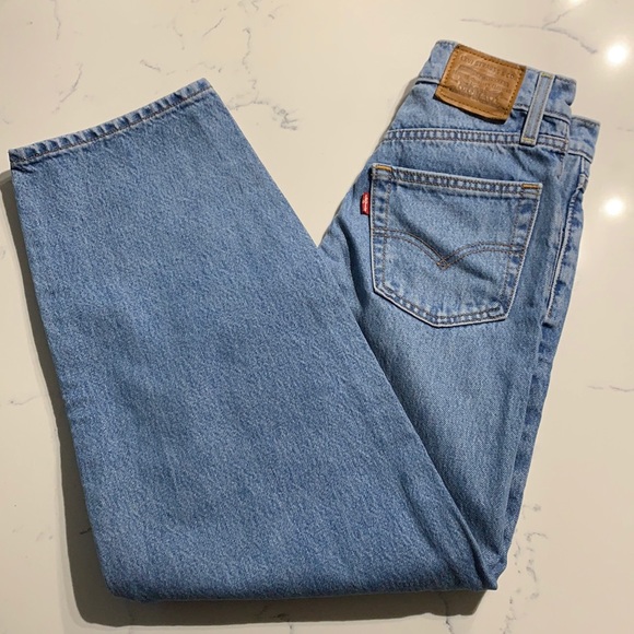 Levi's Denim - Levi's Balloon Leg High-Rise Jeans Light Wash Sz24